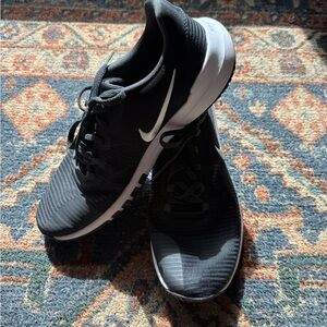 Men’s Nike Flex 4 Black and White Low-Top Athletic Sneakers